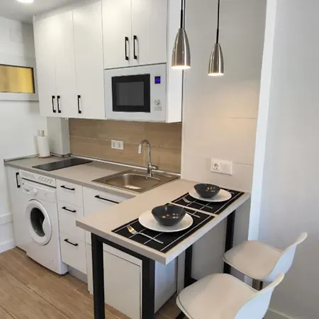 Sunset Minerva בנאלמדנה