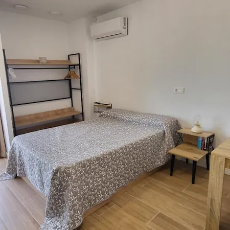 דירה Sunset Minerva בנאלמדנה