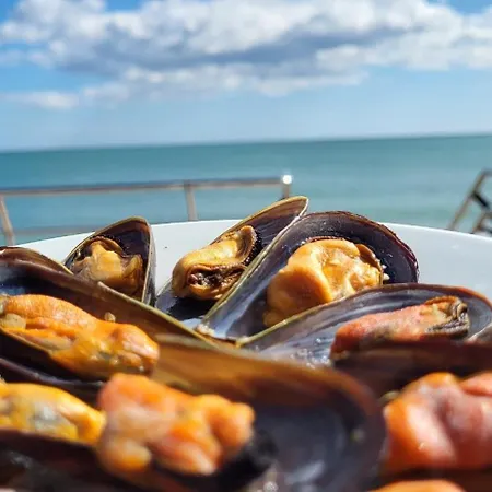 Sunset Minerva בנאלמדנה